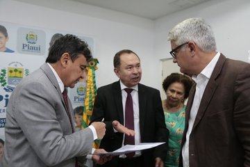 Wellington Dias, Antoniop Neto e Philippe Orliange no Palácio de Karnak